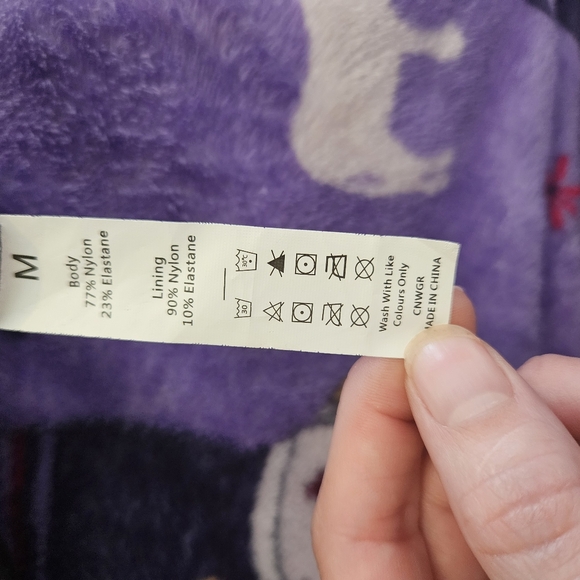 HALARA Black Crop Top - Picture 3 of 3